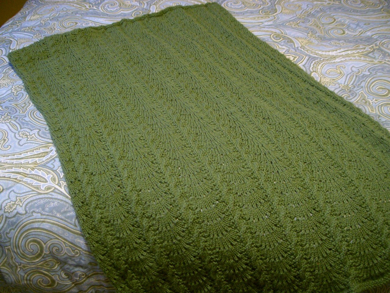 Overview photo of the completed blanket.